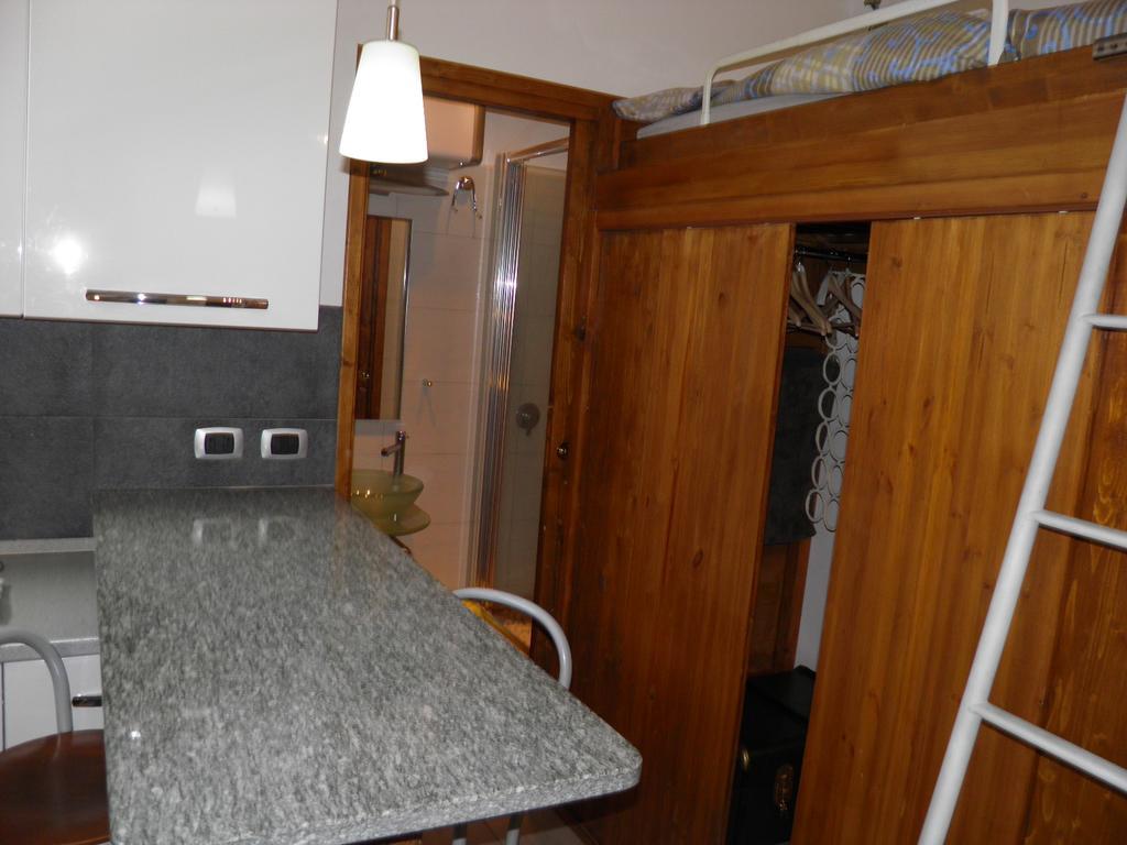 Apartment La Mansarda Di Garibaldi Centro